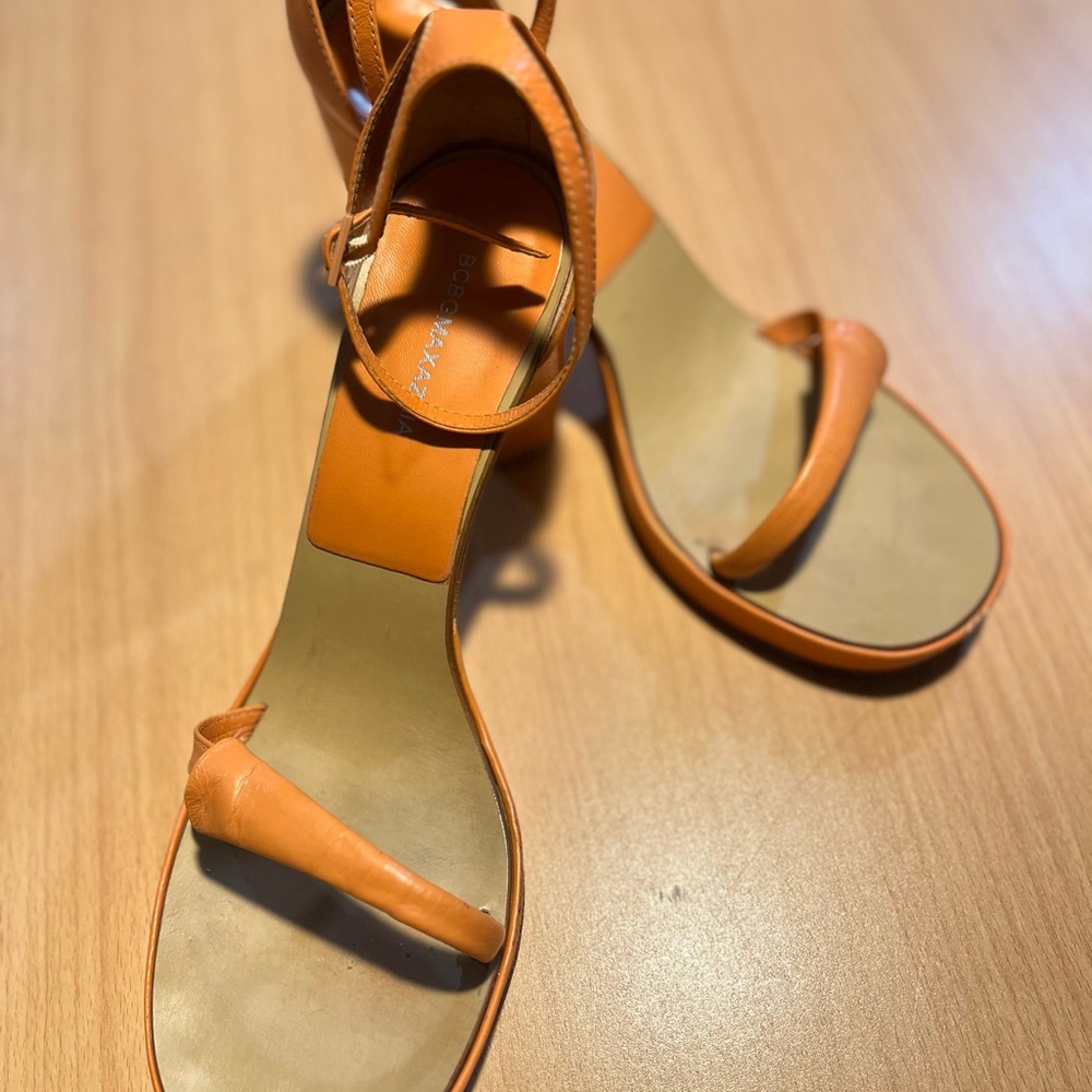 Elegant Women's Coral Heels, by BCBGMaxAzria - Picture 13 of 14